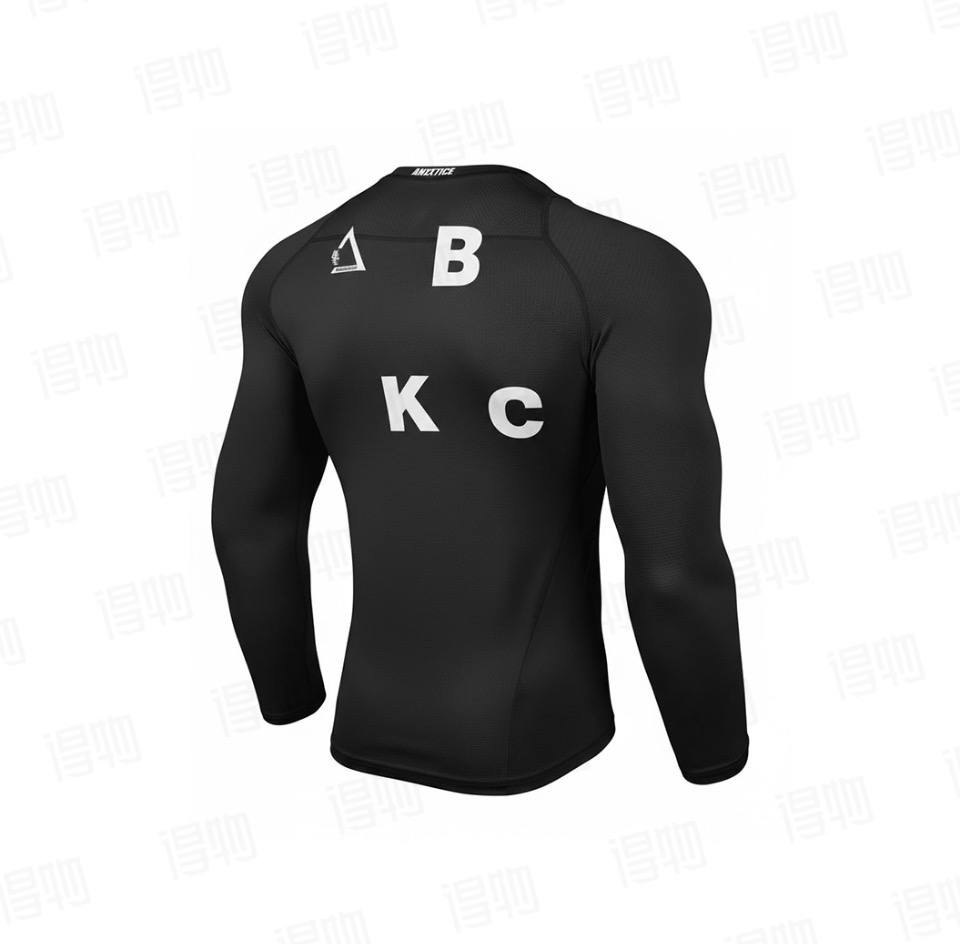 Long-sleeve stretch sports T-shirt